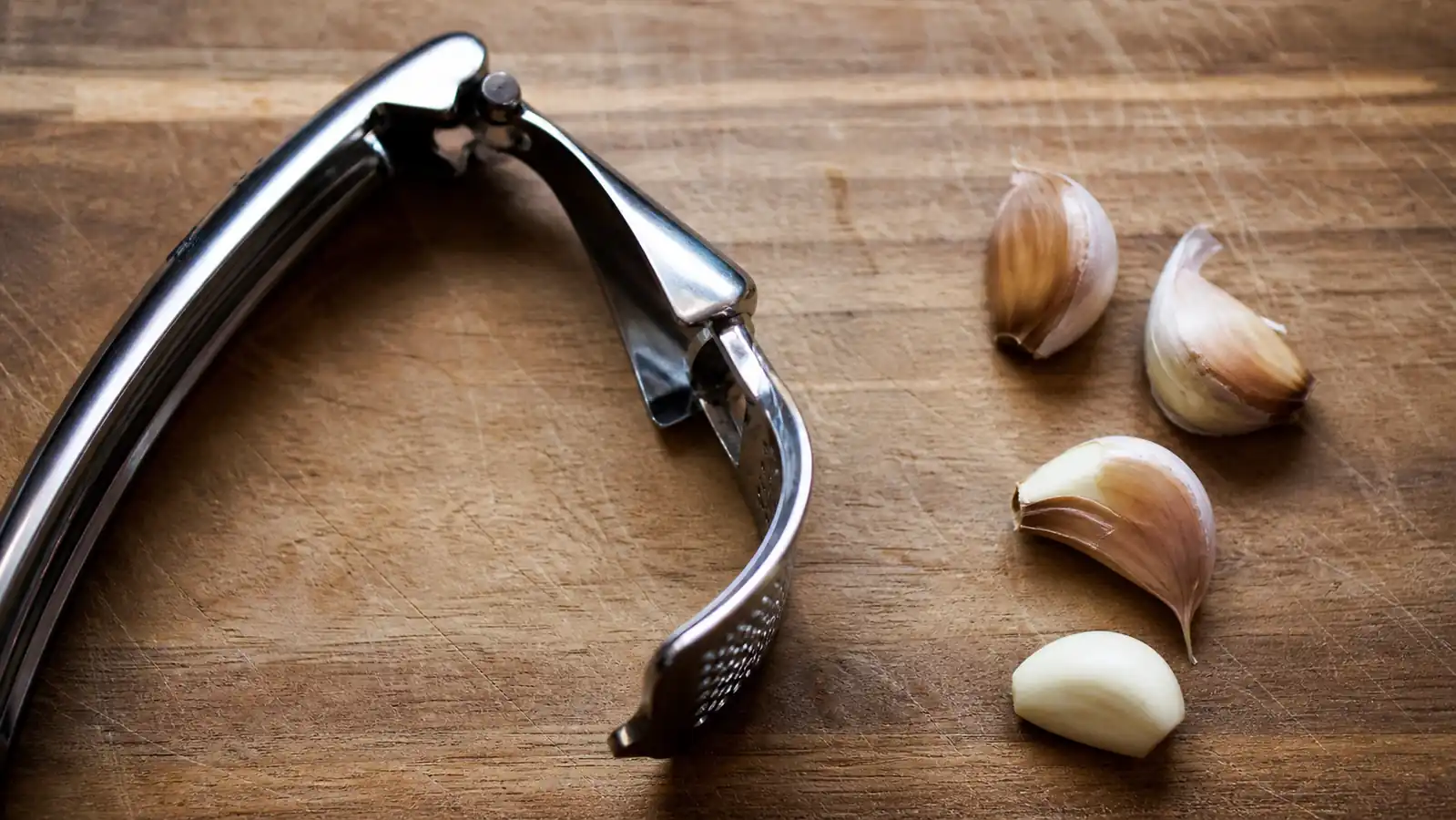 Garlic Press Rocker Review: A Year of Weeknight Dinners